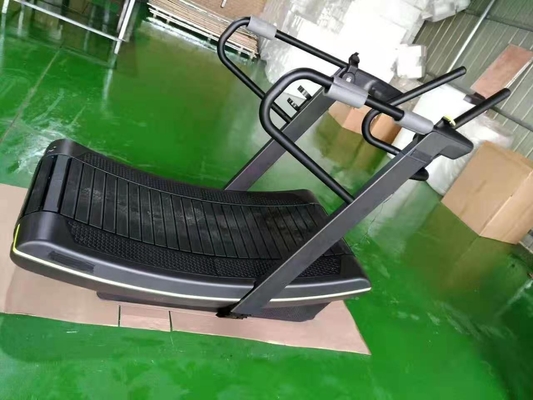 région fonctionnante incurvée commerciale 1500*440mm d'équipement de gymnase de tapis roulant de tube de 3mm